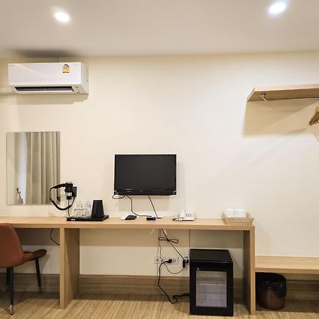 Douangchan Plaza Hotel Виентиане Екстериор снимка